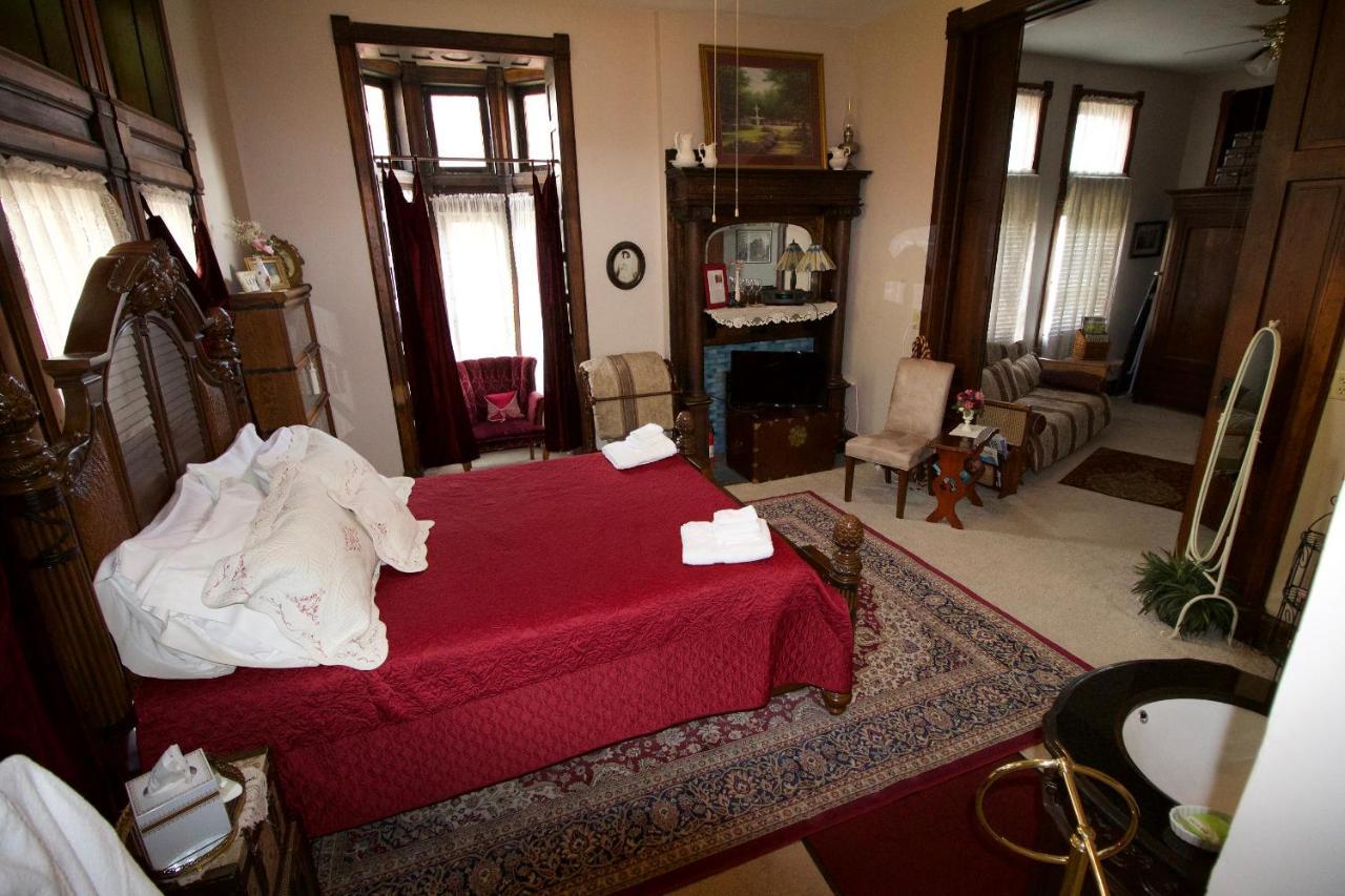 Mansion On The Mile B&B Indianapolis Bagian luar foto