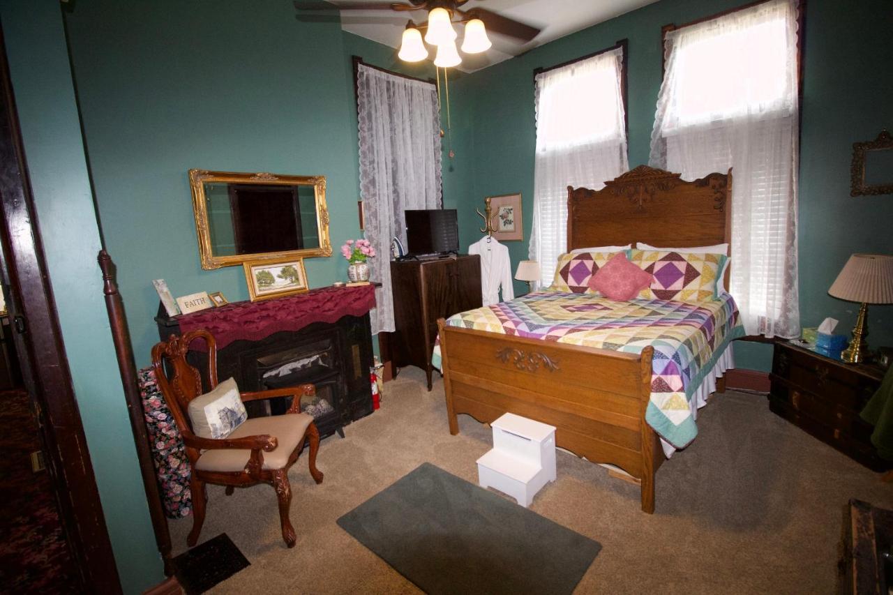 Mansion On The Mile B&B Indianapolis Bagian luar foto