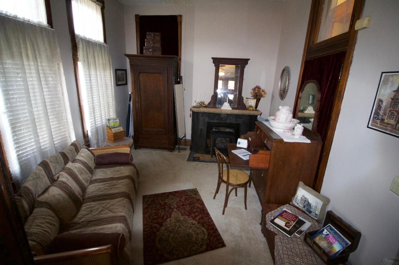 Mansion On The Mile B&B Indianapolis Bagian luar foto