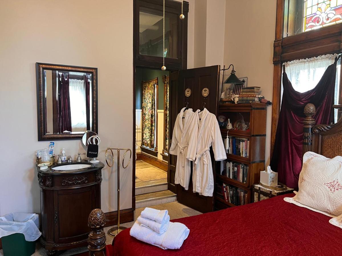 Mansion On The Mile B&B Indianapolis Bagian luar foto