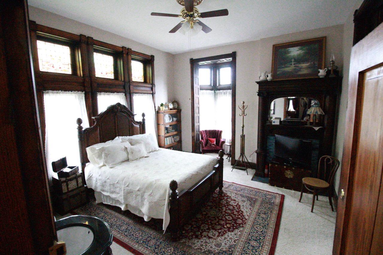 Mansion On The Mile B&B Indianapolis Bagian luar foto