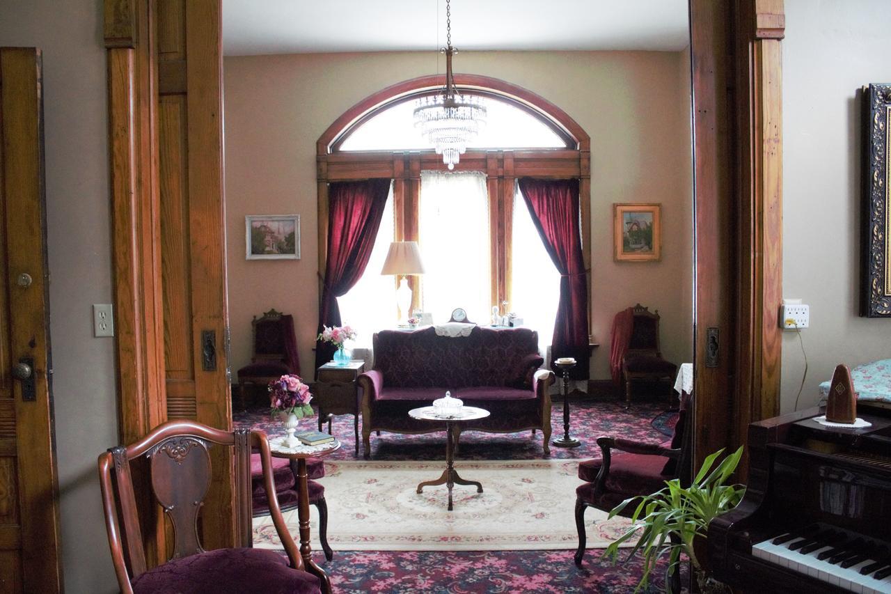 Mansion On The Mile B&B Indianapolis Bagian luar foto